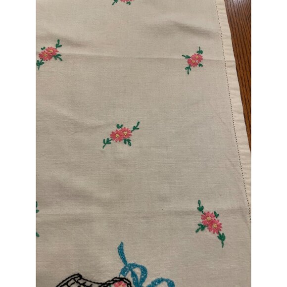 Vintage Embroidered Table Runner With Cat &Pink Floral Basket Design 13.5" x 35" - Picture 12 of 16